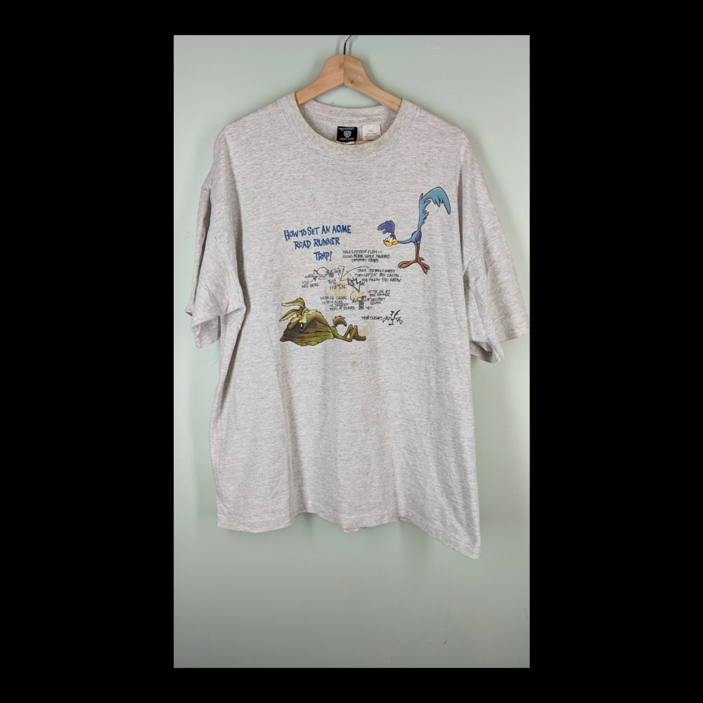 Vintage 1990s Looney Tunes tee